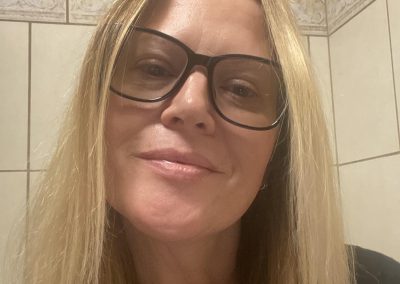 Secretary Deidra Lookingbill profile